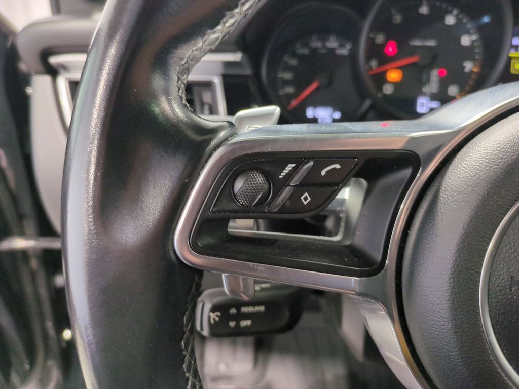 Used 2018 Porsche Macan image 28