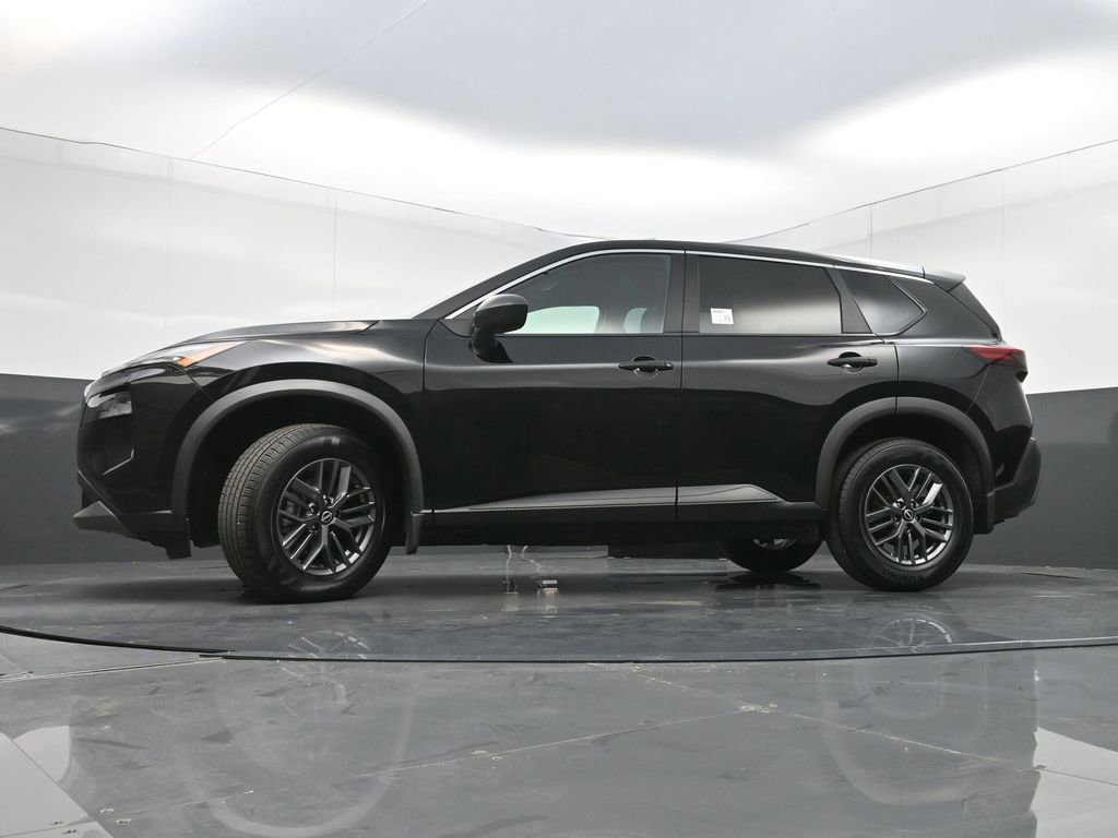 Used 2023 Nissan Rogue S image 24