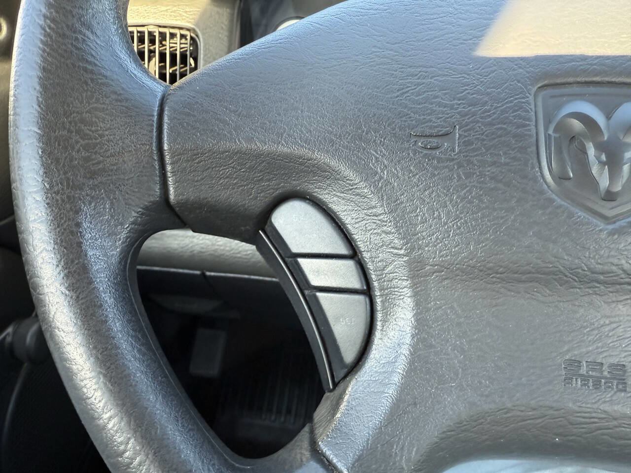 Used 2003 Dodge Ram 1500 Truck ST image 11