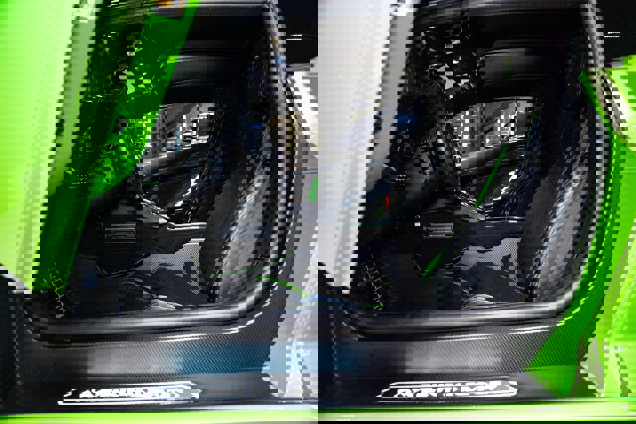 Used 2021 Lamborghini Aventador SVJ image 15