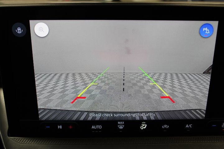 Used 2025 Ford Maverick XLT w/ Equipment Group 301A image 4