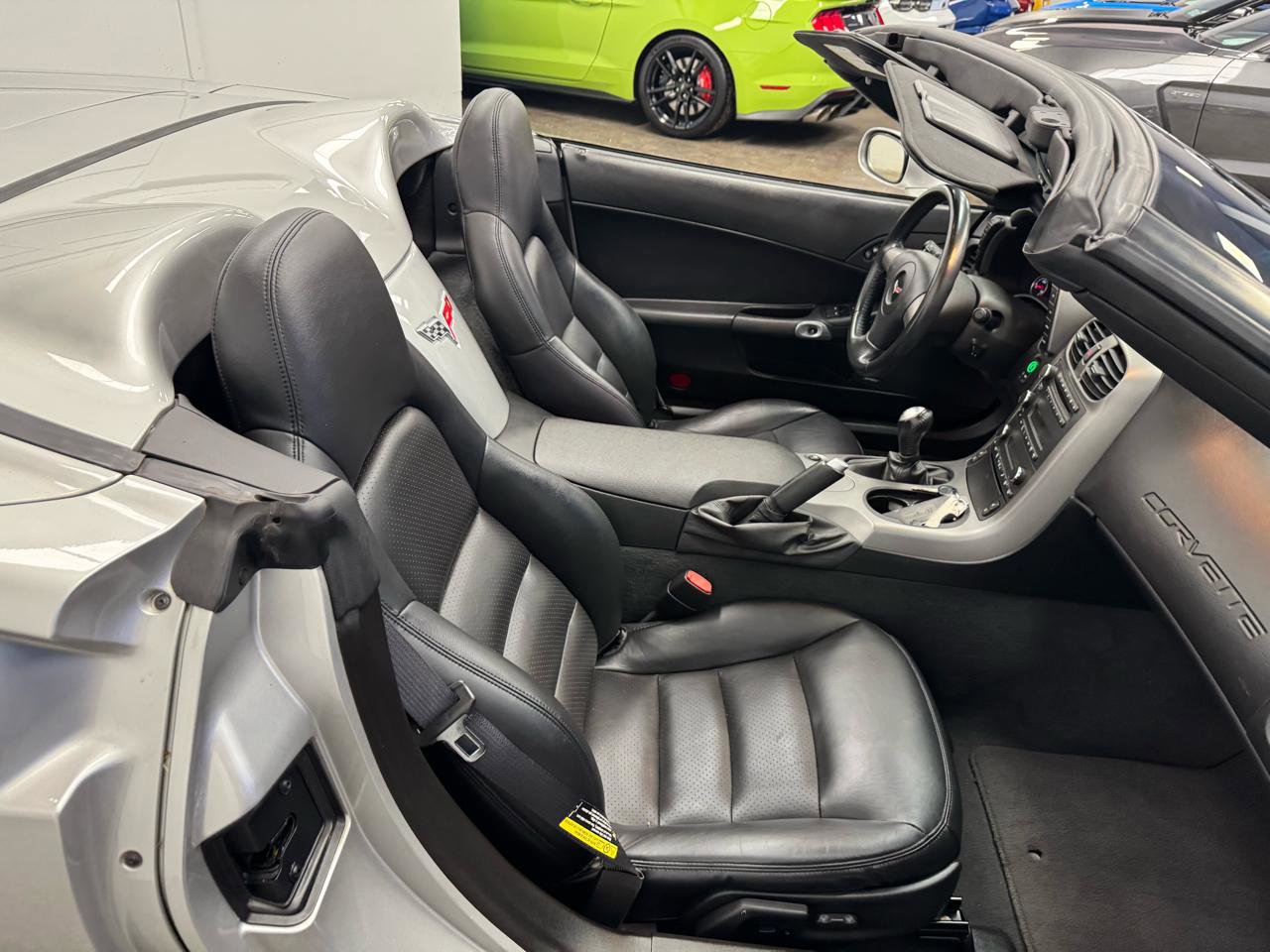 Used 2006 Chevrolet Corvette Convertible w/ Preferred Equipment Group image 15