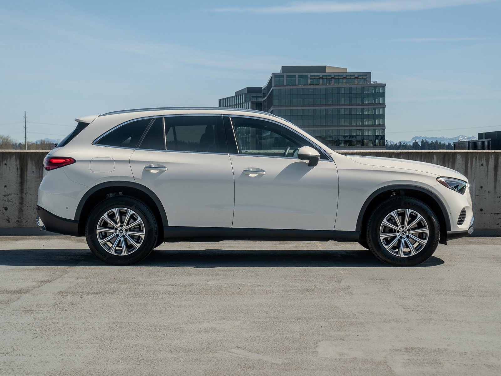 Used 2023 Mercedes-Benz GLC 300 4MATIC image 6