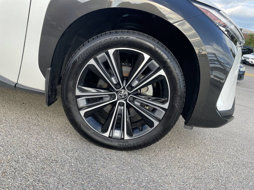 Certified 2025 Toyota bZ4X AWD w/ Weather Package image 11