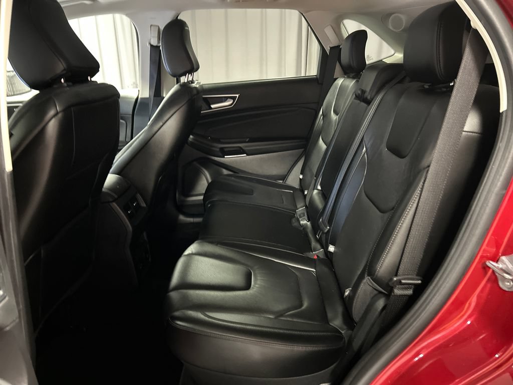 Used 2021 Ford Edge Titanium w/ Class II Trailer Tow Package AWD/4WD image 23