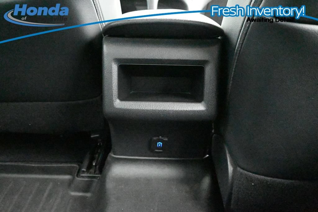 Used 2020 Toyota Camry SE FWD image 16