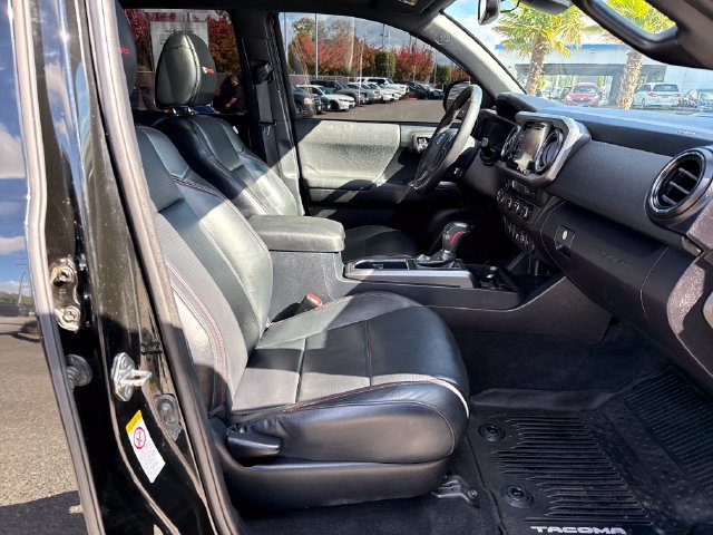 Used 2019 Toyota Tacoma TRD Pro AWD/4WD image 9