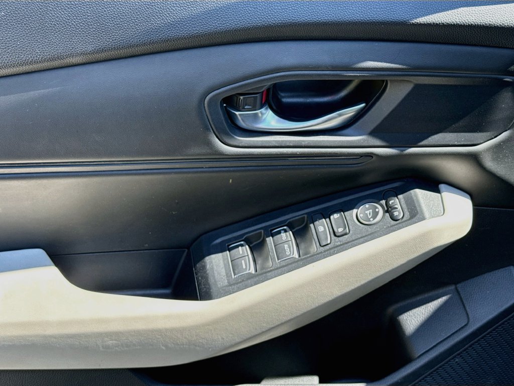 Used 2023 Honda Accord EX image 23