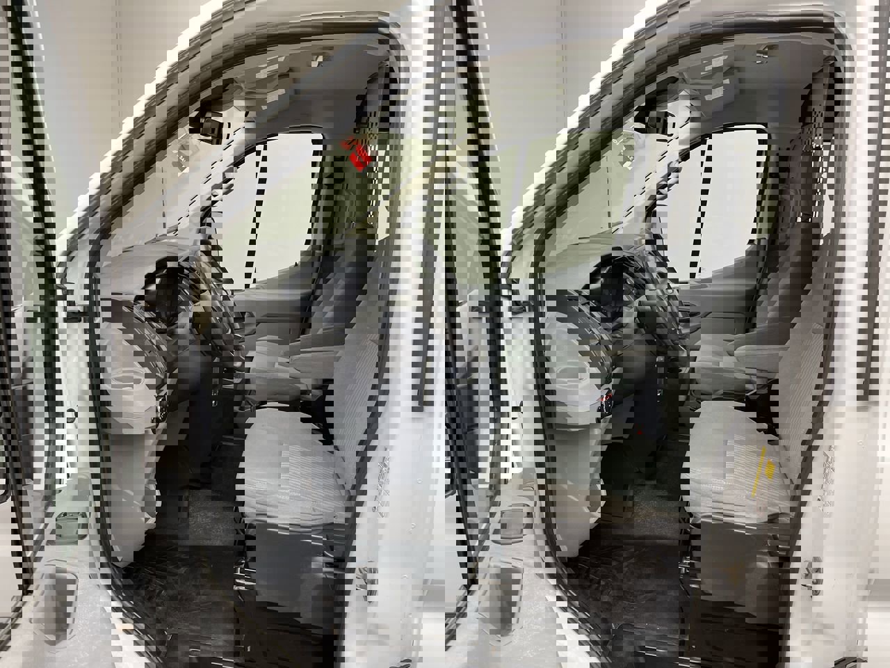 Used 2016 Ford Transit 250 130 Low Roof w/ Exterior Upgrade Package video 3