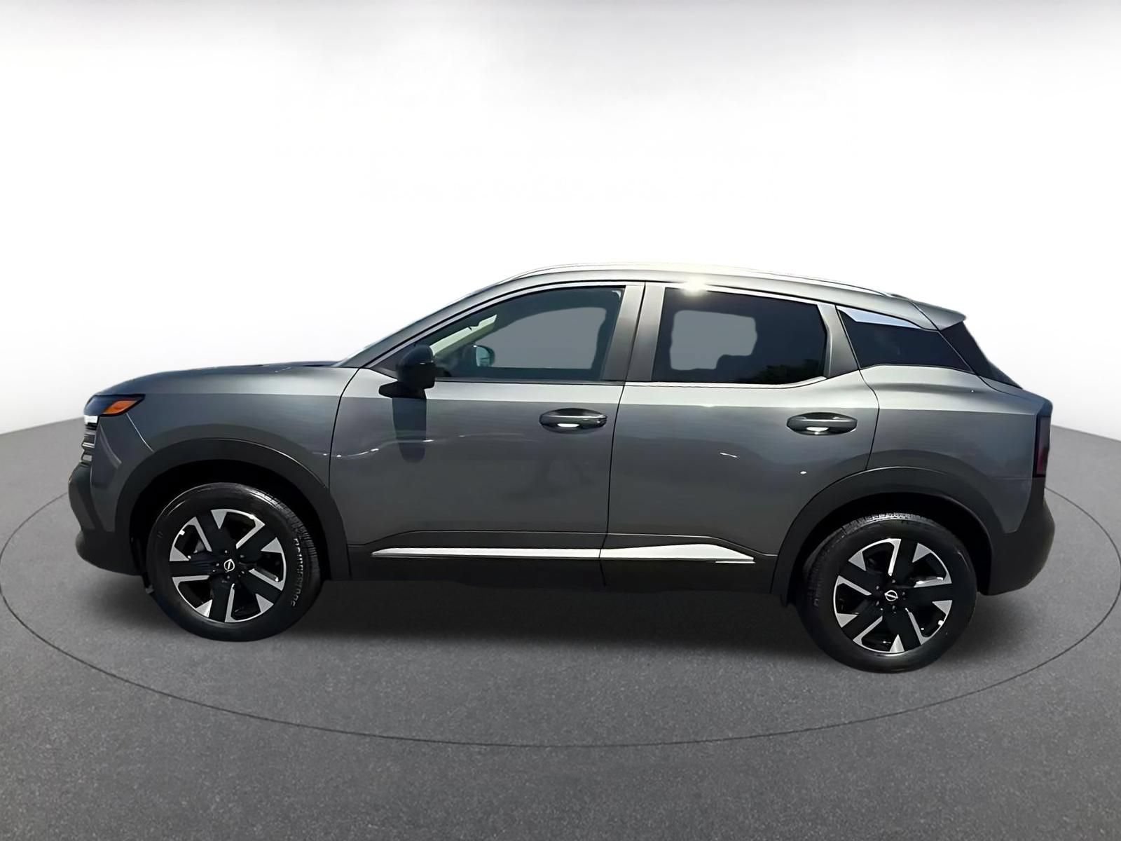 Used 2026 Nissan Kicks SV w/ Cold Weather Package AWD/4WD image 8