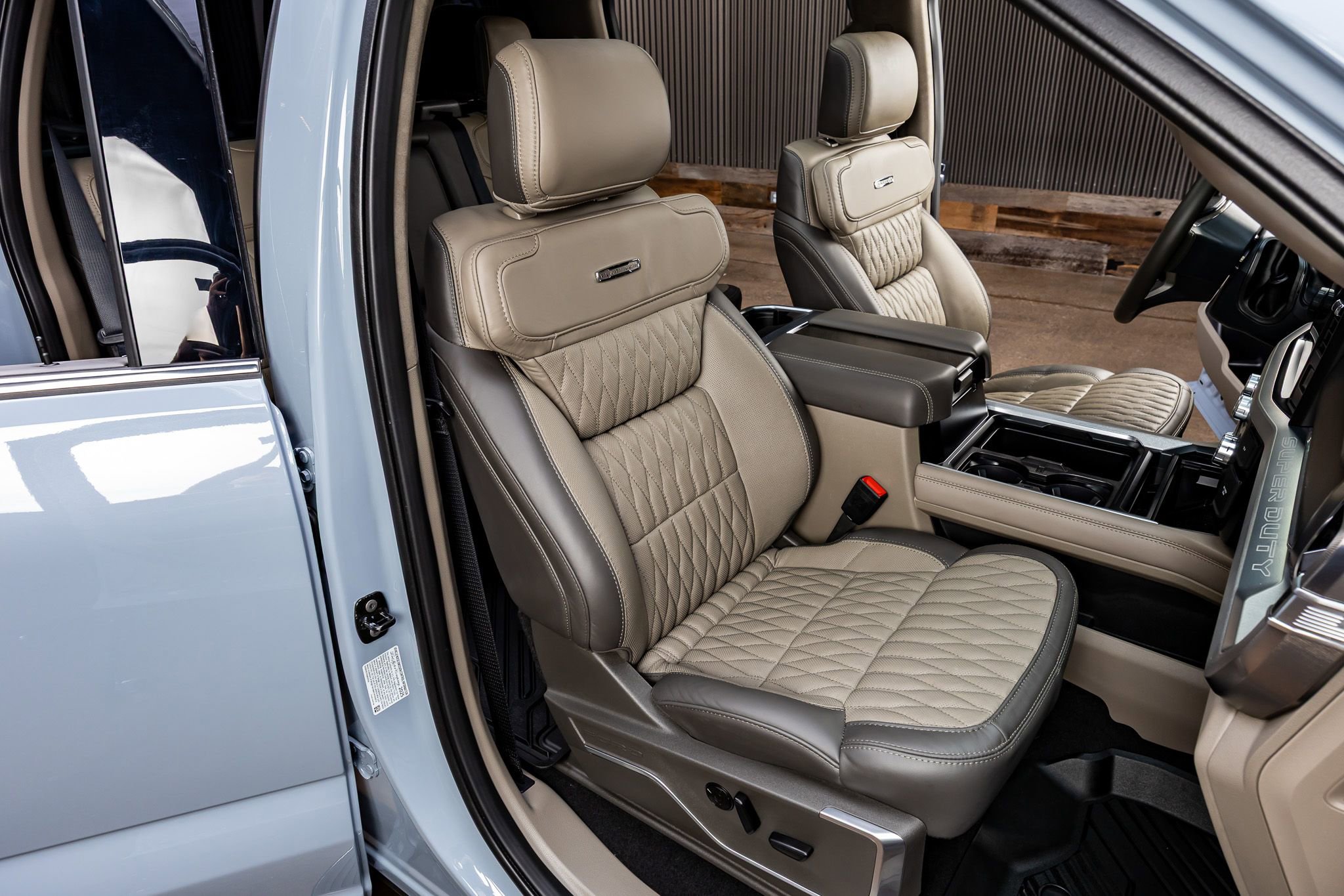 Used 2026 Ford F250 Platinum w/ Platinum Plus Package image 30