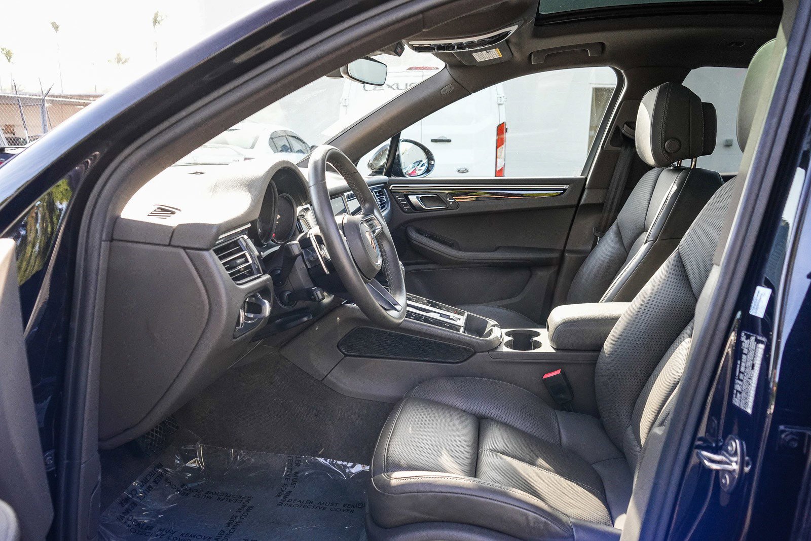 Used 2022 Porsche Macan S AWD/4WD image 17