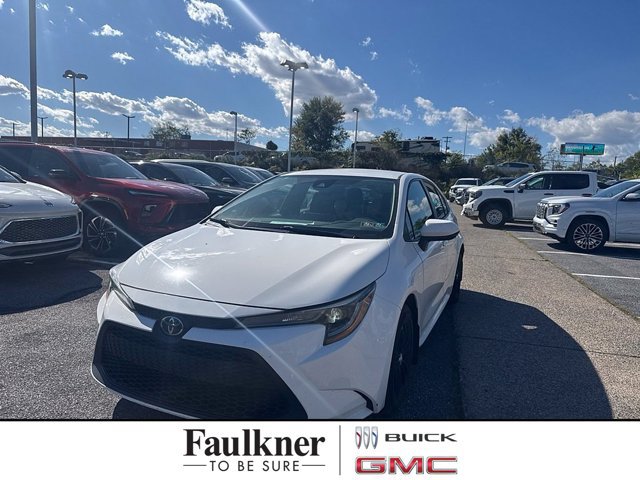 Used 2020 Toyota Corolla LE FWD image 1