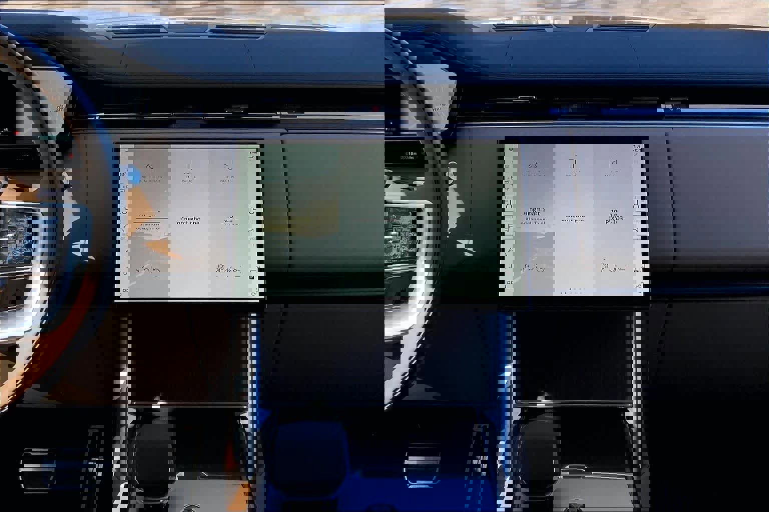 New 2026 Land Rover Range Rover Long Wheelbase SE image 7