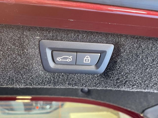 Used 2023 BMW 840i xDrive Coupe w/ Driving Assistance Package image 11