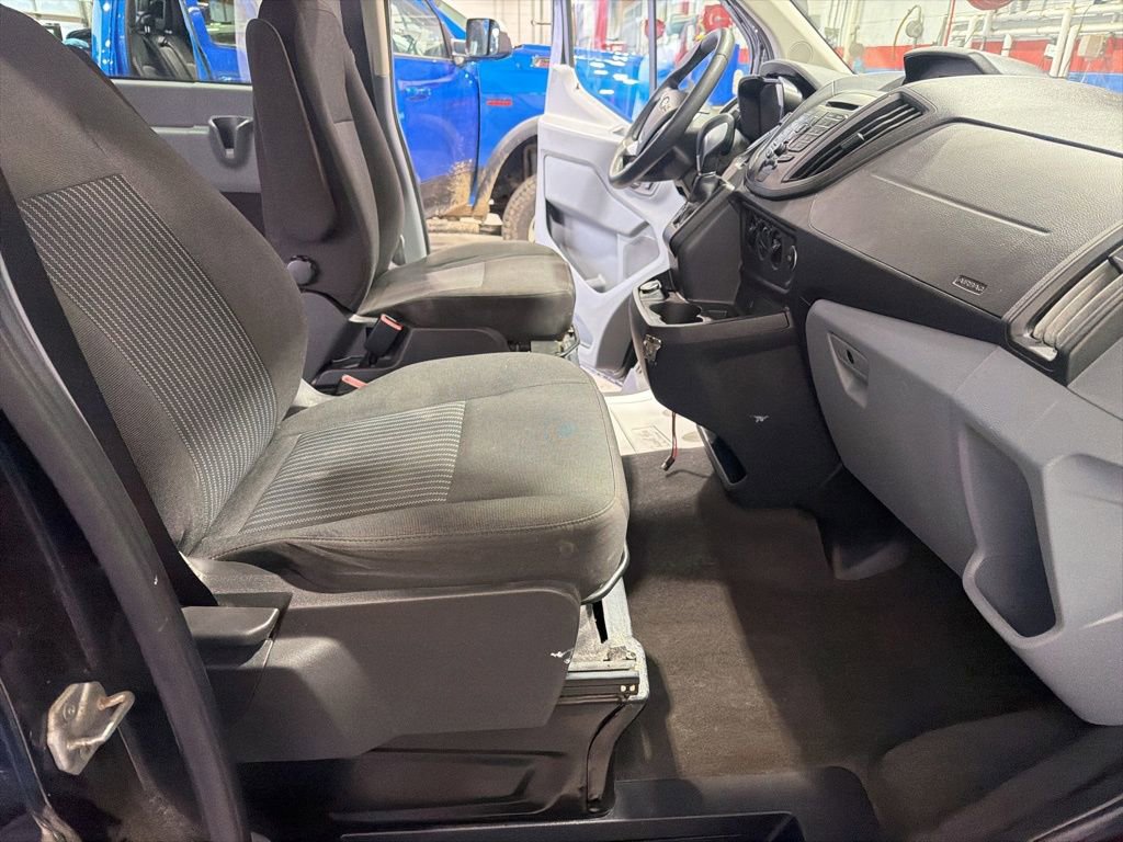 Used 2018 Ford Transit 150 XL RWD image 17