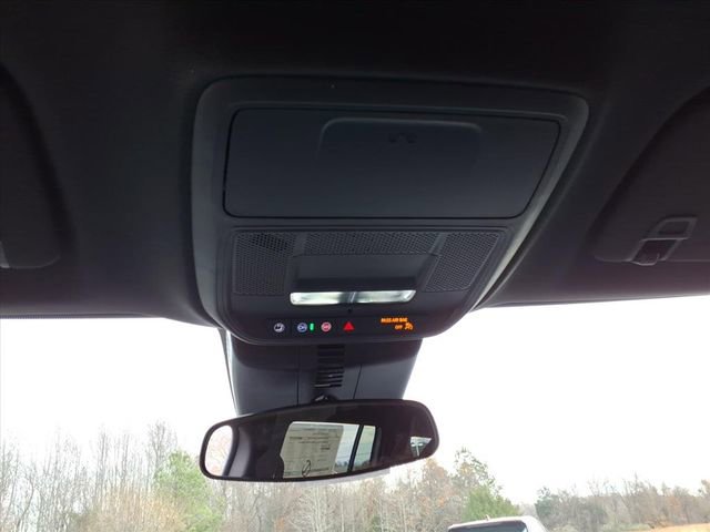 New 2026 Chevrolet Traverse LT image 15