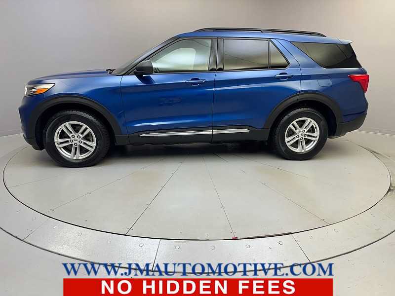 Used 2020 Ford Explorer XLT w/ Equipment Group 202A AWD/4WD image 2