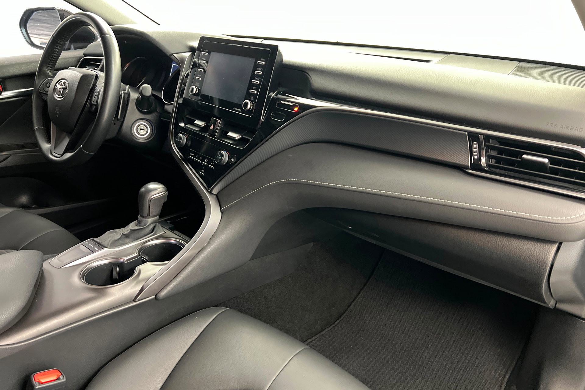 Used 2023 Toyota Camry SE image 23