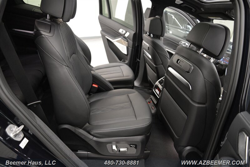 Used 2024 BMW ALPINA XB7 AWD/4WD image 26