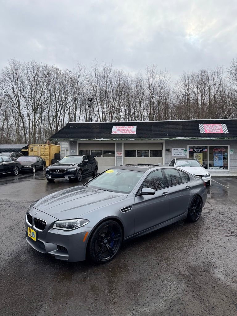 Used 2014 BMW M5 Base image 1