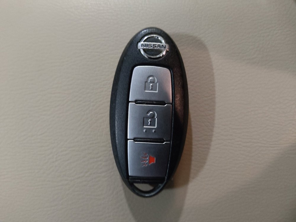 Used 2015 Nissan Rogue SV FWD image 32