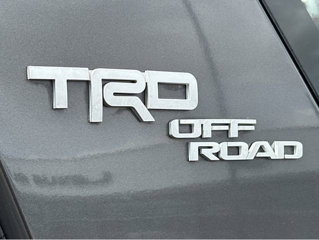Used 2018 Toyota 4Runner TRD Off-Road Premium AWD/4WD image 23