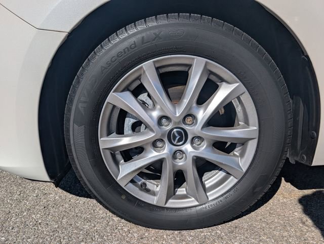 Used 2015 MAZDA MAZDA3 i Grand Touring image 28