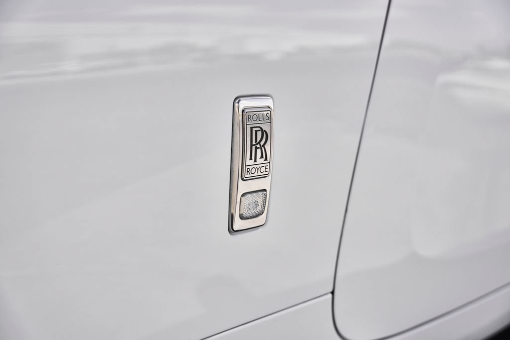 Used 2018 Rolls-Royce Dawn RWD image 10