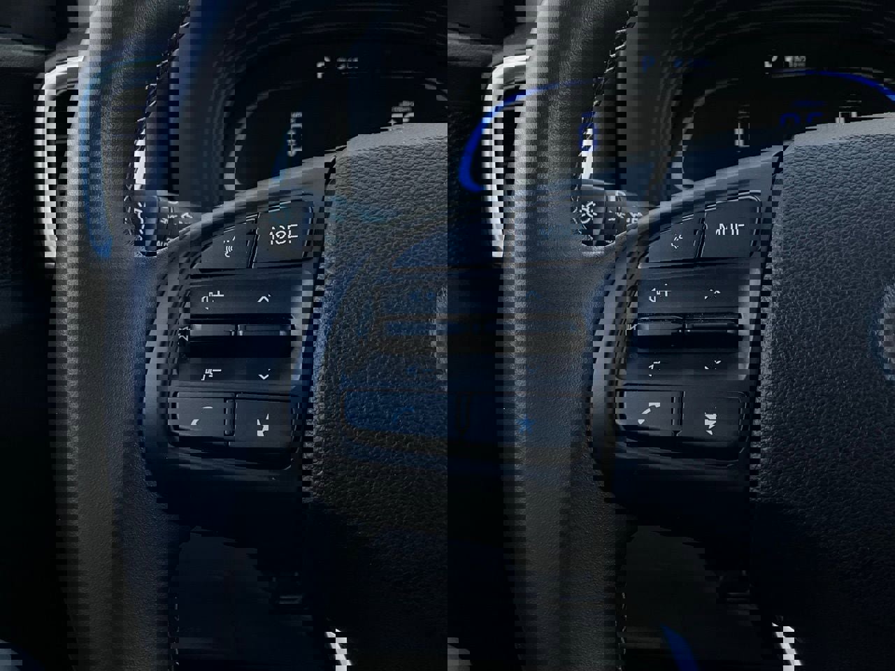 Used 2025 Hyundai Venue SEL image 34