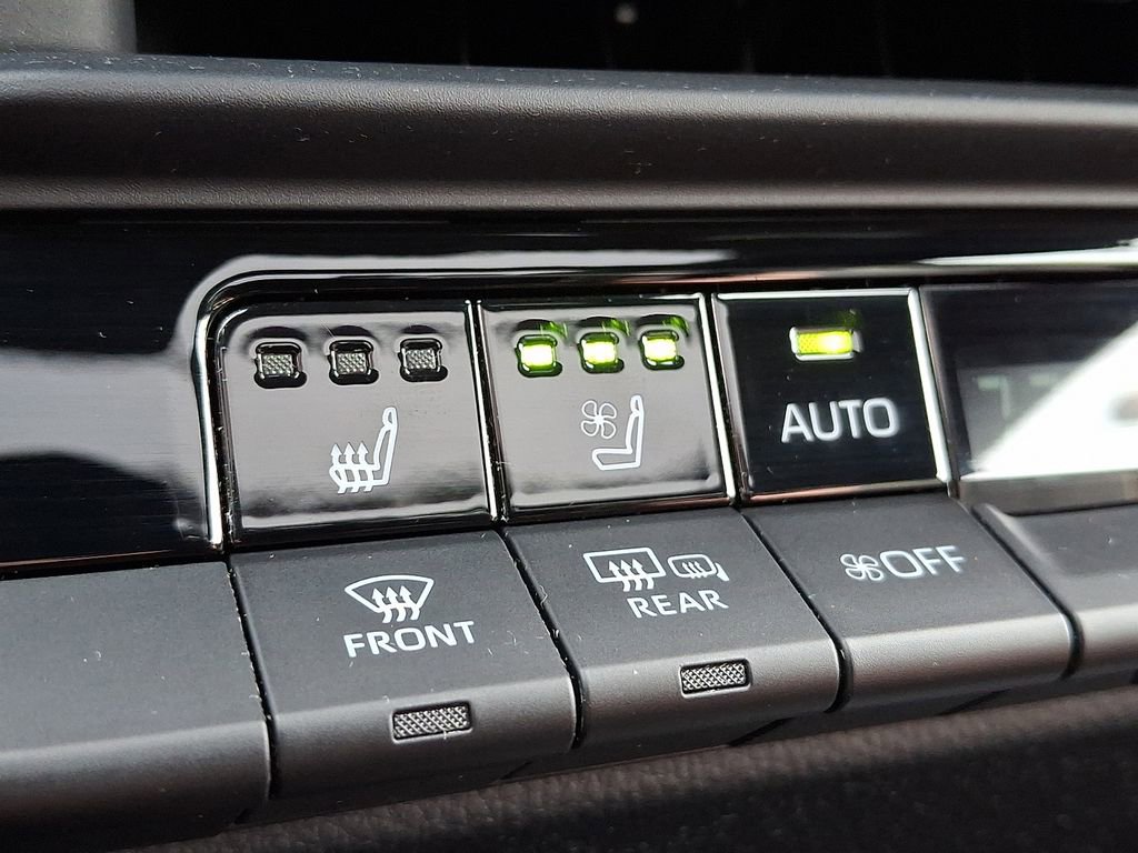 Used 2025 Toyota Crown Signia w/ Advanced Technology Package AWD/4WD image 23