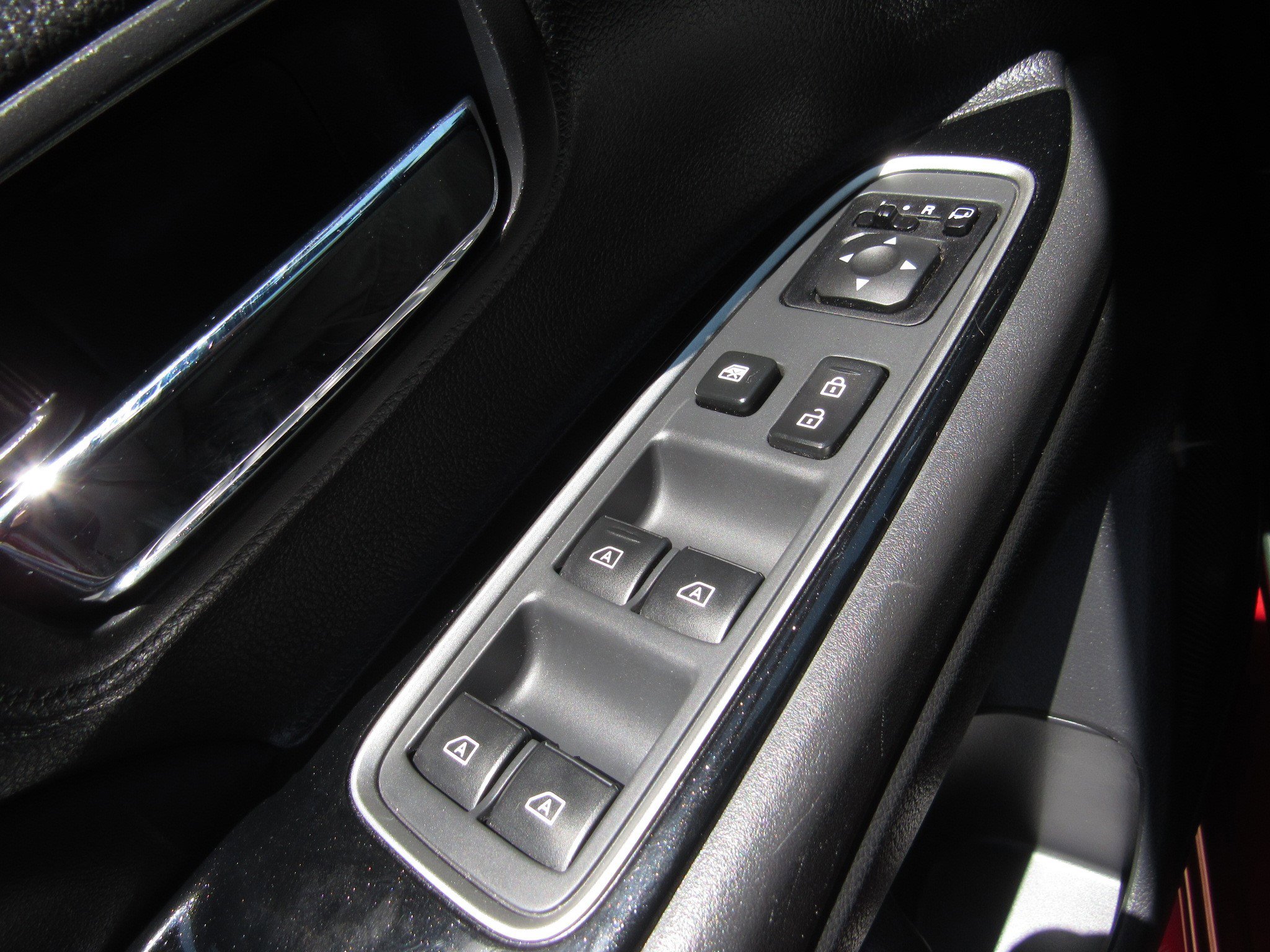 Used 2020 Mitsubishi Outlander SEL image 24