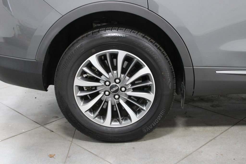 Used 2022 Lincoln Nautilus Reserve AWD/4WD image 14