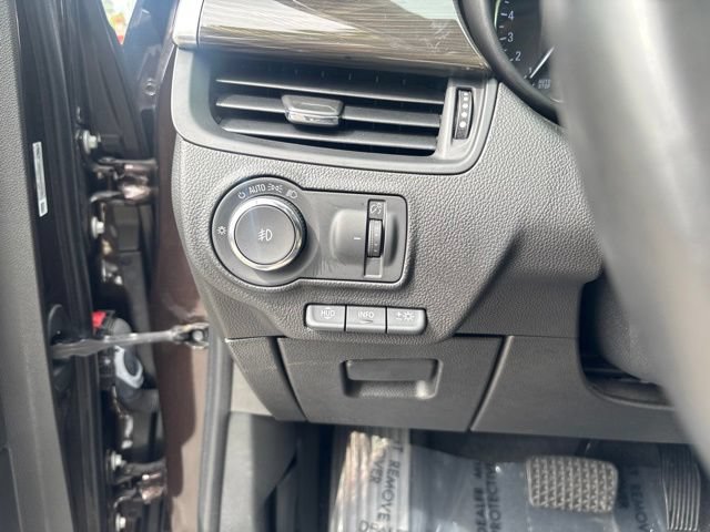 Used 2020 Buick Envision Premium w/ Driver Confidence Package AWD/4WD image 17