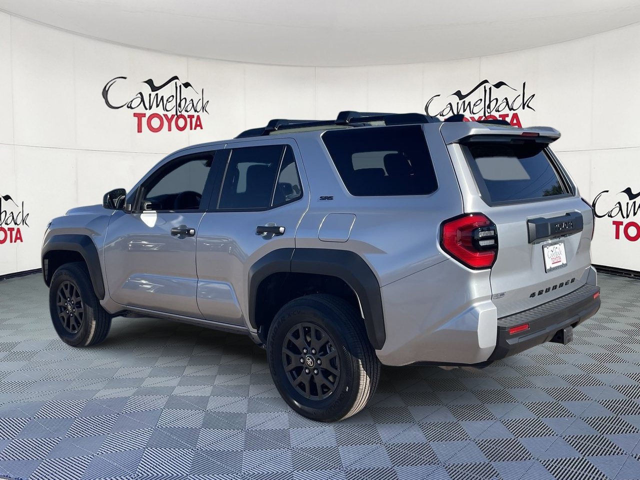 New 2026 Toyota 4Runner SR5 AWD/4WD image 6