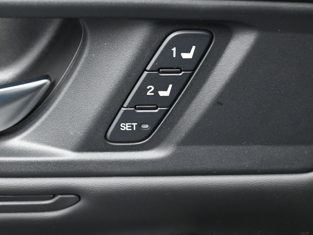 Used 2023 Honda Accord EX-L image 15