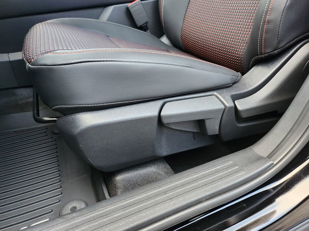 New 2025 Nissan Kicks SR w/ Interior Electronics Package image 15