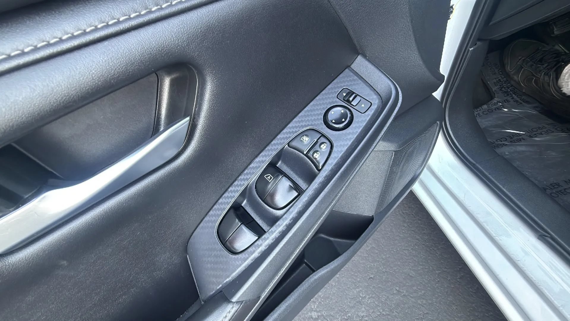 Used 2023 Nissan Sentra SV FWD image 30