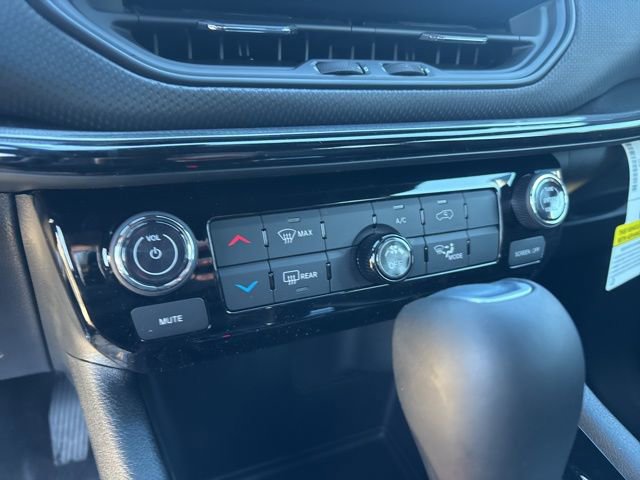 New 2026 Jeep Compass Latitude AWD/4WD image 25