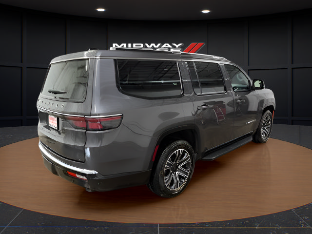 Used 2025 Jeep Wagoneer Series II AWD/4WD image 4