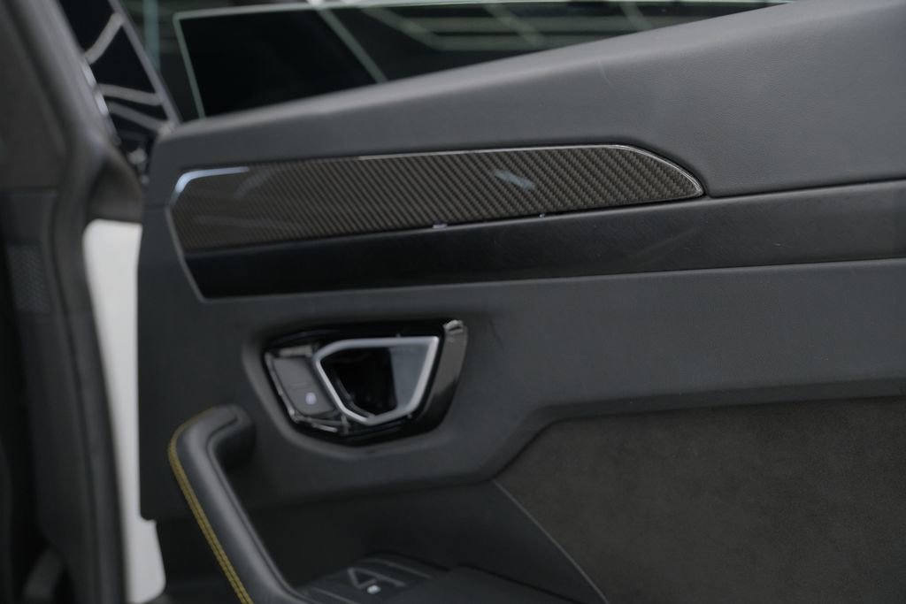 Used 2021 Lamborghini Urus image 41