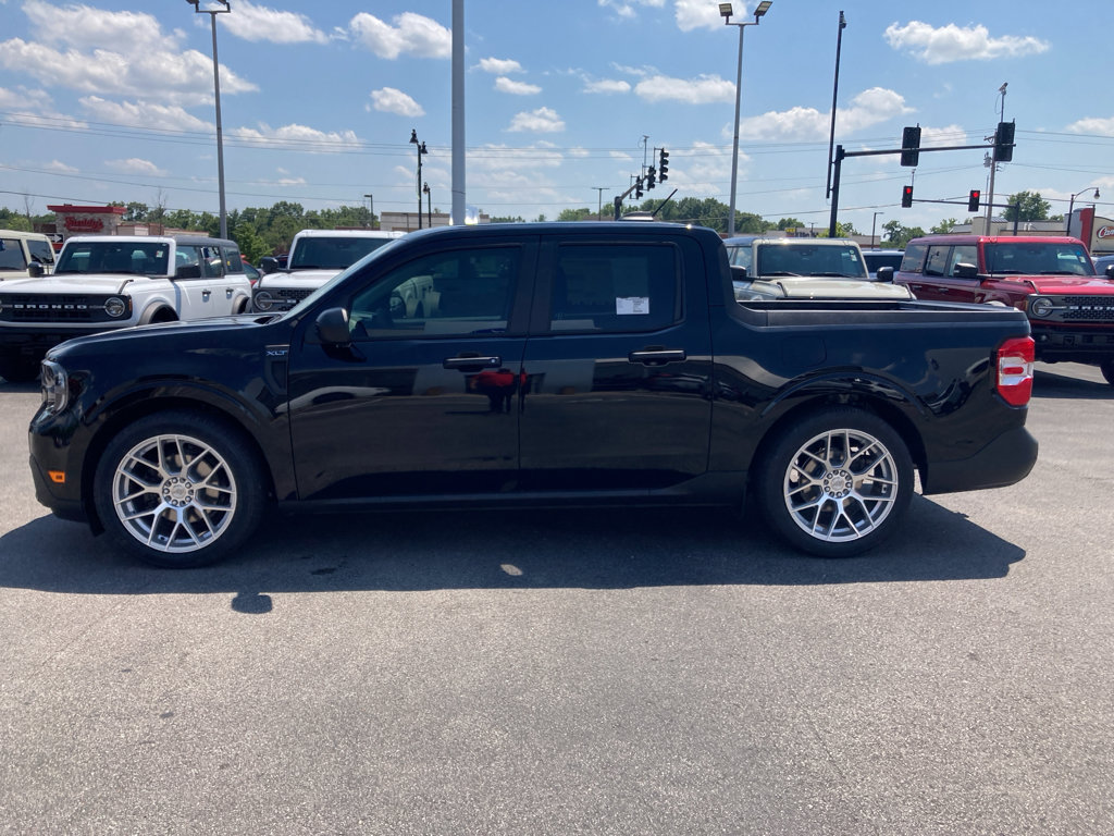 New 2025 Ford Maverick XLT image 5