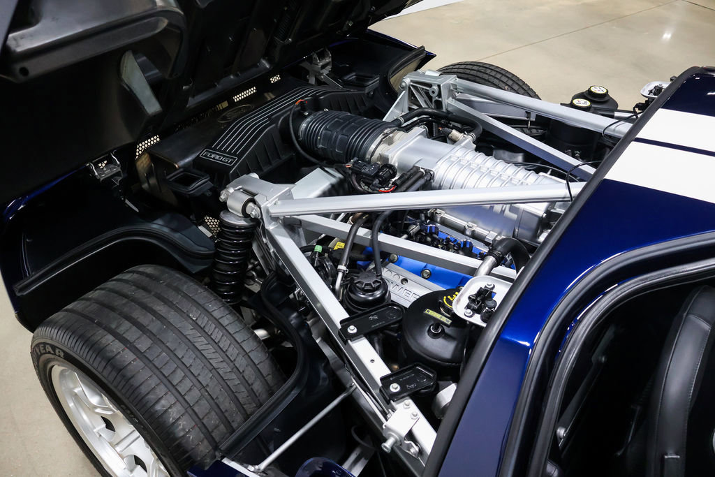 Used 2006 Ford GT RWD image 46