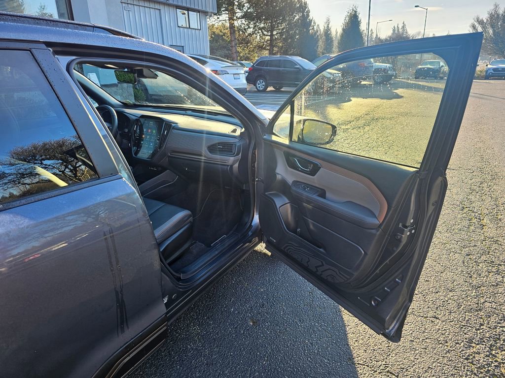 Used 2025 Subaru Forester Sport w/ Popular Package #1 AWD/4WD image 10