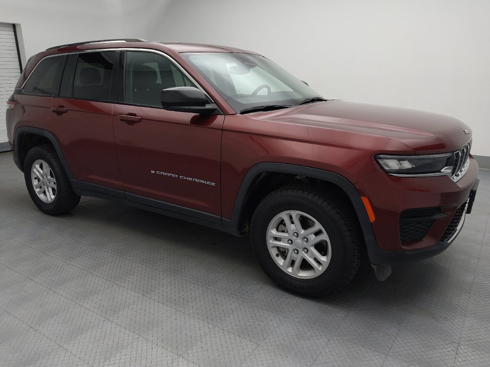 Used 2023 Jeep Grand Cherokee Laredo AWD/4WD image 11