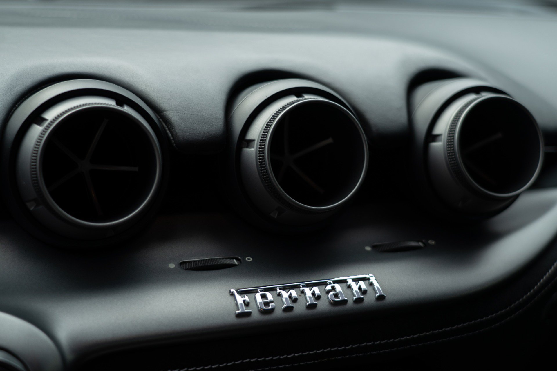 Used 2014 Ferrari F12 Berlinetta RWD image 42