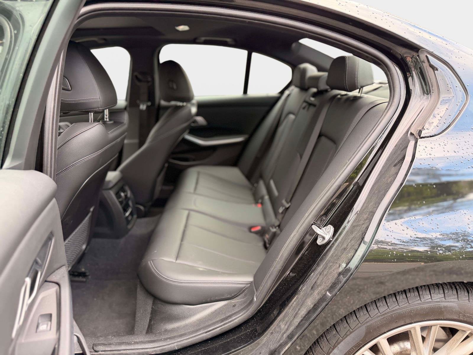 Used 2023 BMW 330i Sedan w/ Premium Package RWD image 18