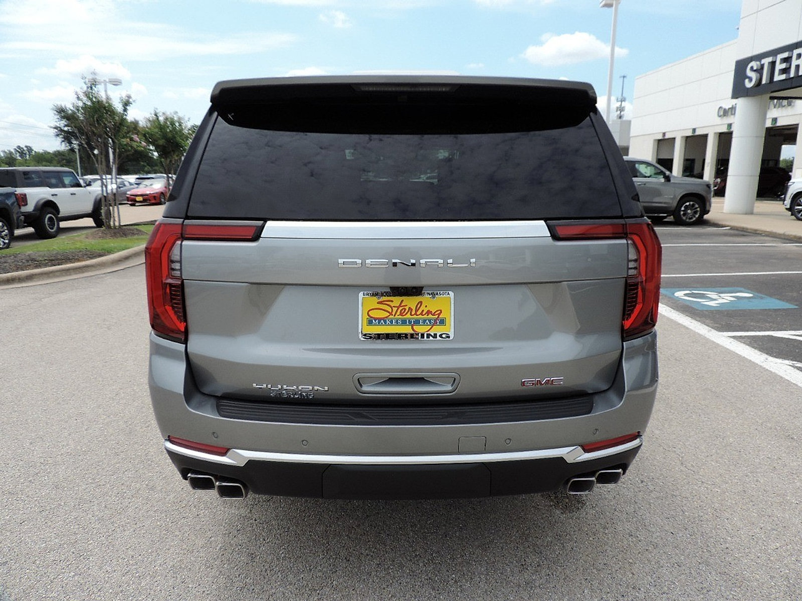 New 2026 GMC Yukon XL Denali w/ Advanced Technology Package AWD/4WD image 6