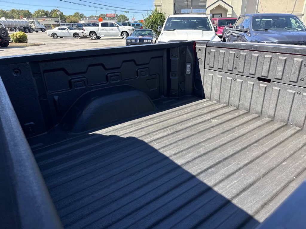 Used 2019 GMC Sierra 1500 SLT w/ SLT Premium Package AWD/4WD image 14