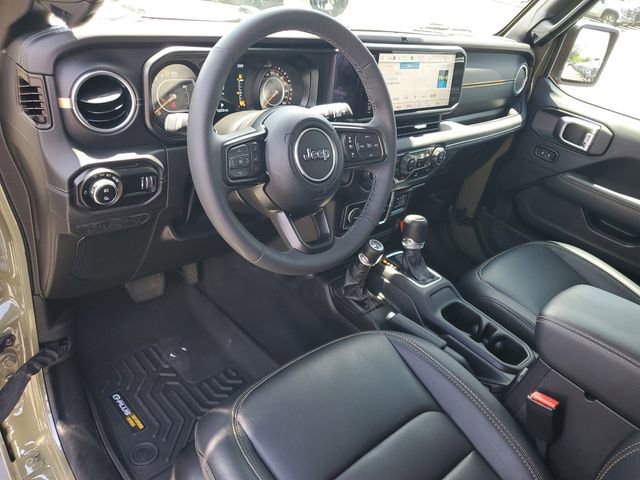 Used 2025 Jeep Gladiator Sport AWD/4WD image 6